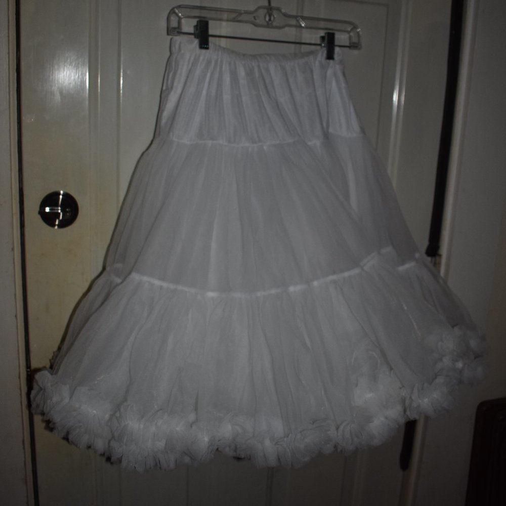Banned Retro Petticoat White